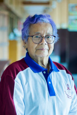 คุณเอื้อมพร ศิลภัณฑ์